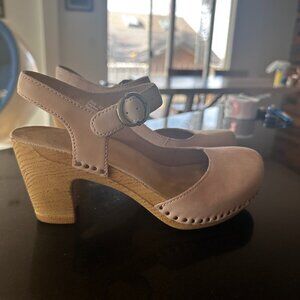 Dansko sandals in Blush